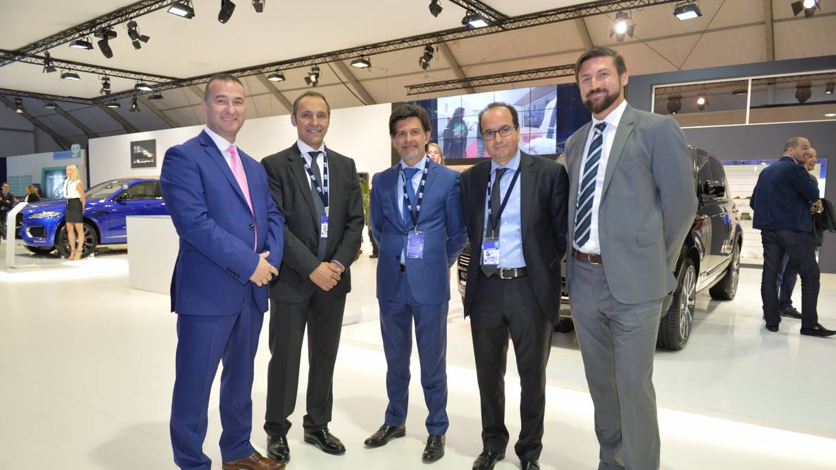 Les membres des directoires de Smeia, EQDOM et JLR MENA, lors du lancement des offres spéciales Auto Expo.
