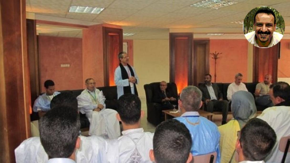 L'université d'été des cadres du Polisario et, en médaillon, Mohamed Moutaoakil.
