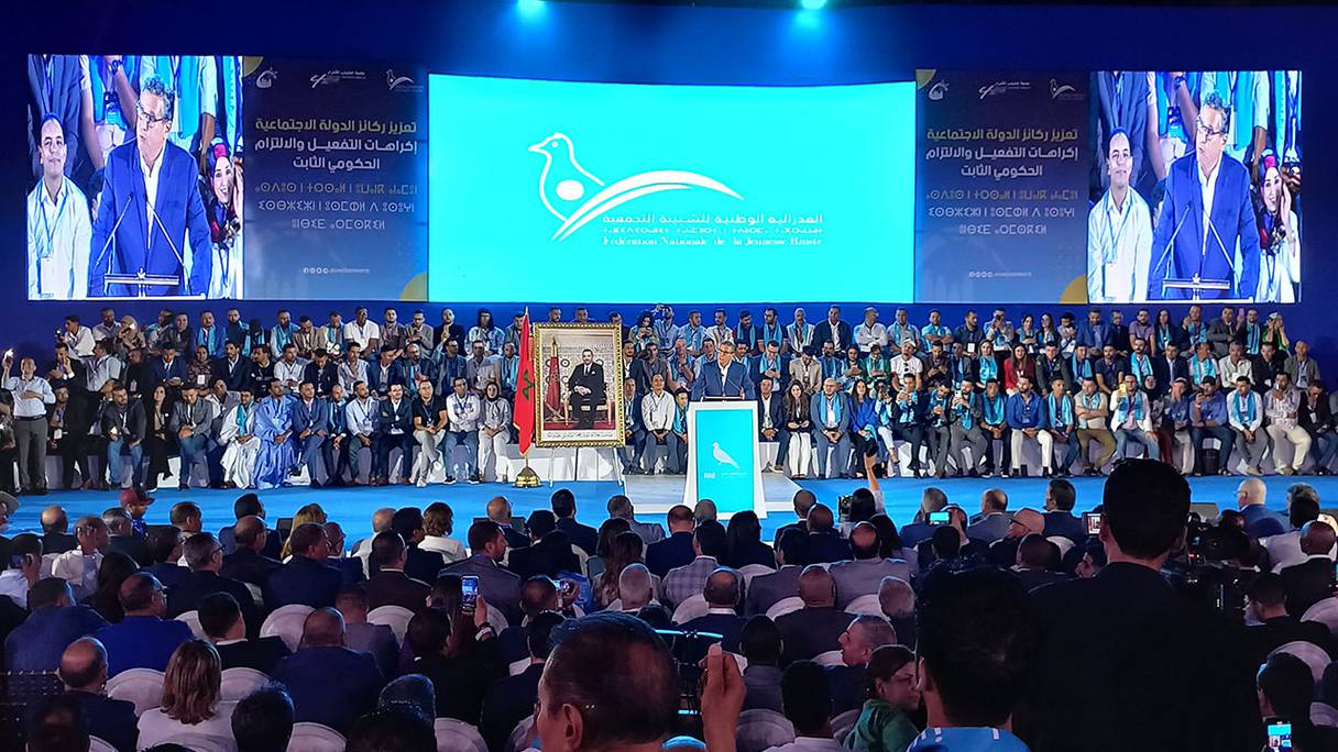 Le 10 septembre 2022, devant 5.000 jeunes du RNI, lors de la 4e édition de l’Université d’été à Agadir, Aziz Akhannouch a exprimé son ferme engagement à appliquer le programme socio-économique annoncé lors de la campagne électorale de 2021.
