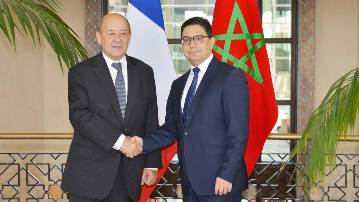 Les ministres des Affaires étrangères français Jean-Yves Le Drian et marocain Nasser Bourita.
