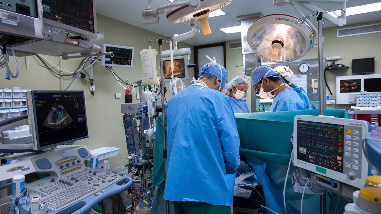 La fuite des médecins à l'étranger entraîne une grave pénurie du personnel médical et paramédical au Maroc.
