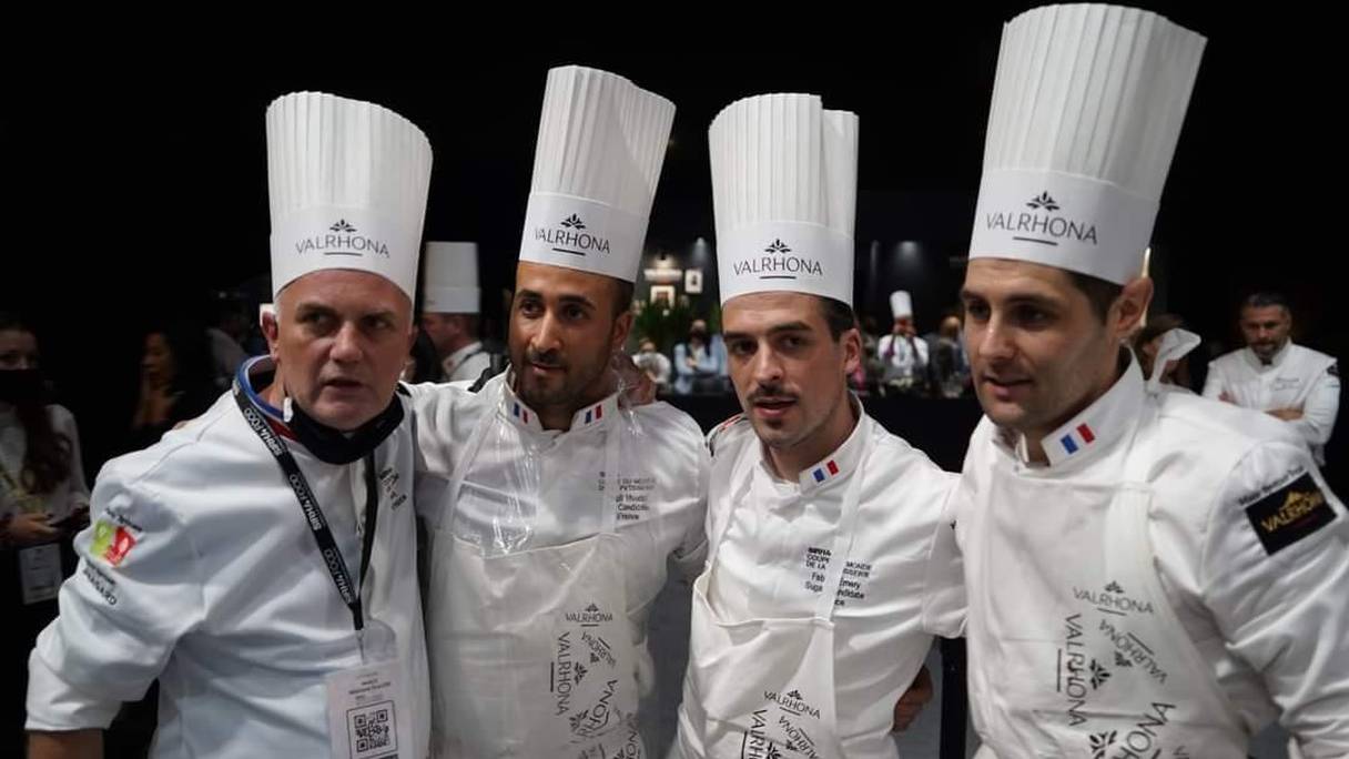 Nabil Moudni (deuxième à partir de la gauche), avec les autres membres de l’équipe de France, qui ont dernièrement concouru à la coupe du monde de pâtisserie, à Lyon. 
