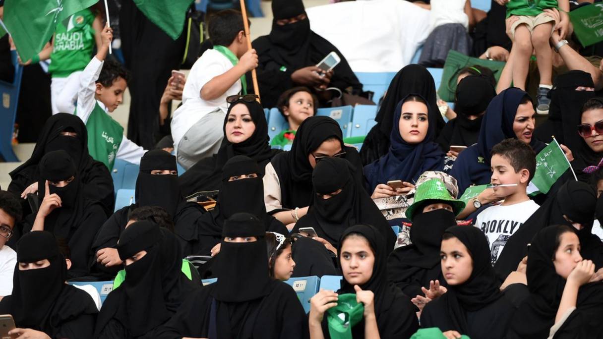 En septembre 2017, des centaines de Saoudiennes avaient pris place pour la première fois dans un stade de Riyad.
