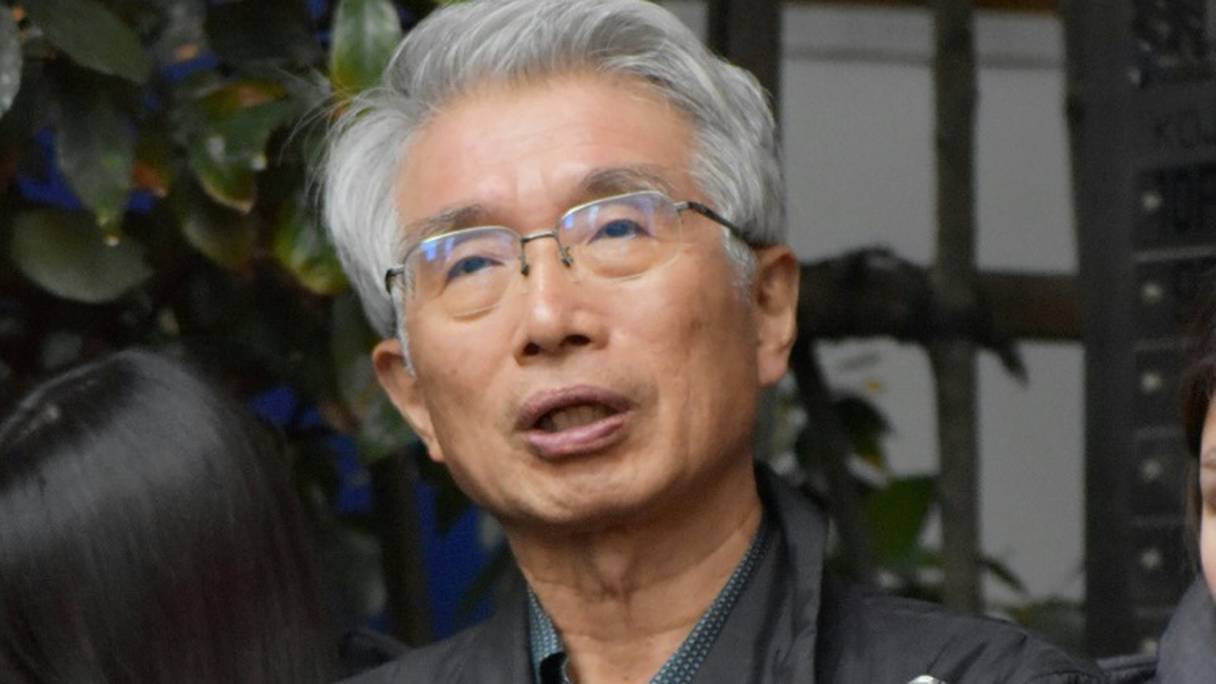Junichiro Hironaka, un des avocats de Carlos Ghosn s'adresse à la presse à Tokyo, le 4 janvier 2020.
