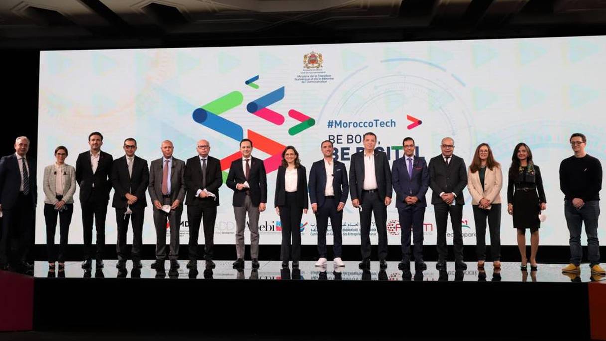 Présidée par la ministre de la Transition numérique, Ghita Mezzour, le 14 janvier, le lancement de la marque «Morocco Tech» a connu la participation de plusieurs membres du gouvernement, de l’APEBI, de la CGEM, de l'ADD et de l'AMDIE,

