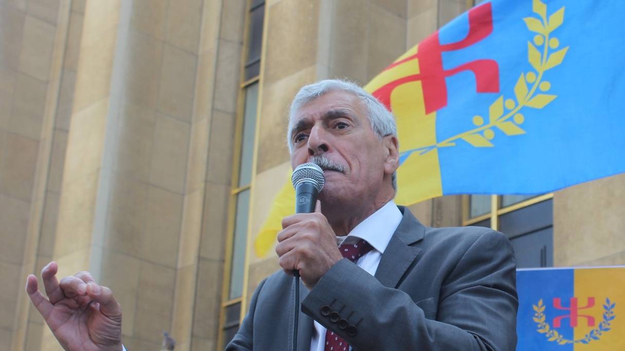 Ferhat Mehenni est le président du MAK, le Mouvement pour l'Autodétermination de la Kabylie. 
