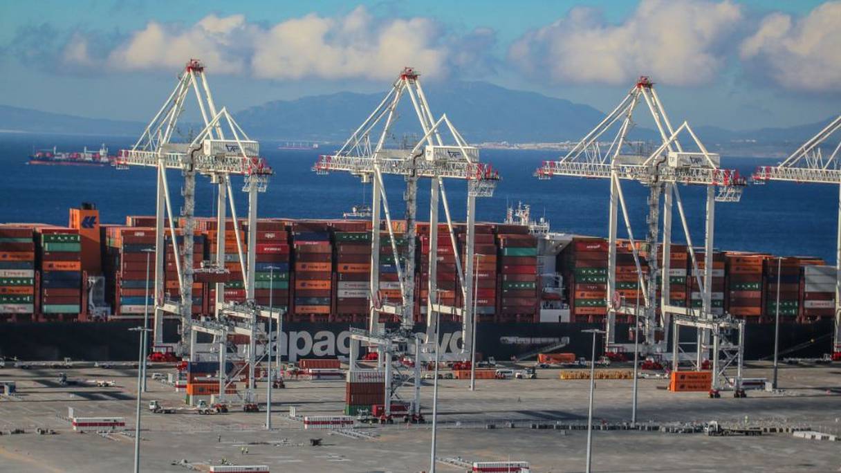 Le Terminal à conteneurs du port de Tanger Med 2 a accueilli, le premier janvier 2021, son premier navire.
