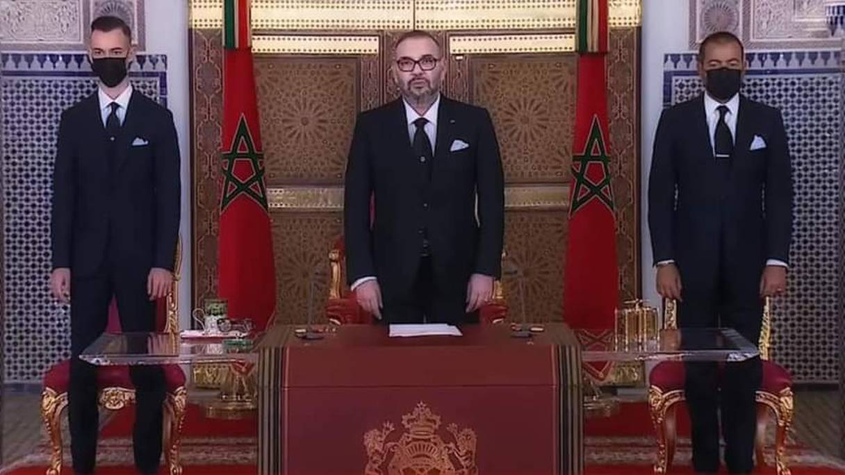 Le Roi Mohammed VI, lors d'un discours retransmis à la télévision, à l'occasion de la commémoration de la Révolution du Roi et du Peuple, le 20 août 2021. 
