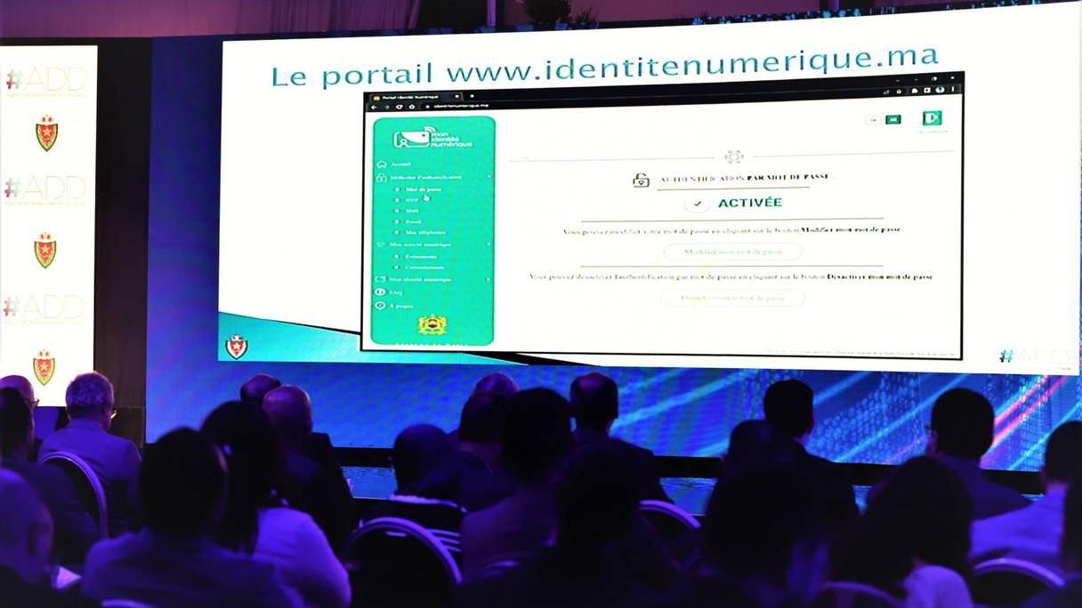 Cérémonie de lancement du service d’identification et d’authentification des usagers des services numériques basé sur la CNIE, le lundi 25 avril 2022.
