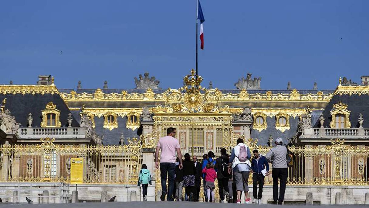 Le château de Versailles.
