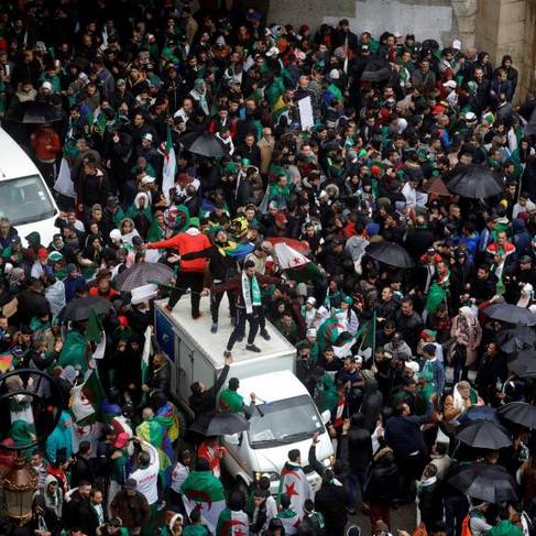 Vidéos. Algérie: la mobilisation ne faiblit pas, les images impressionnantes de ce vendredi 