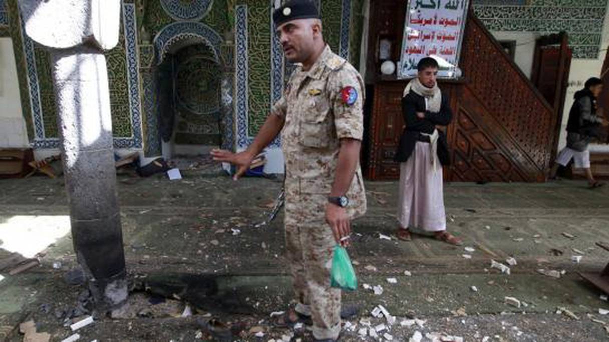 L'attentat, partiellement déjoué, a fait au moins 25 morts dans la mosquée, jeudi 24 septembre 2015.
