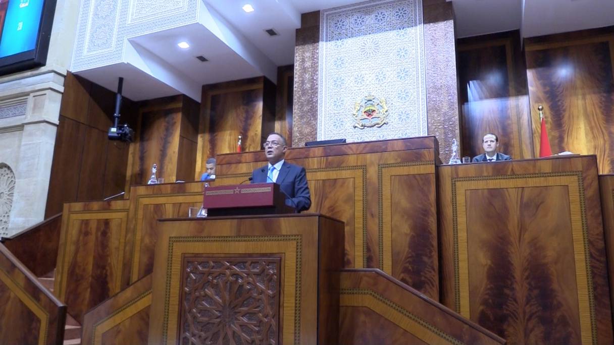 Fouzi Lekjaa, ministre délégué chargé du Budget, lors du vote du projet de loi de finances 2023, à la Chambre des représentants le 11 novembre 2022 à Rabat.
