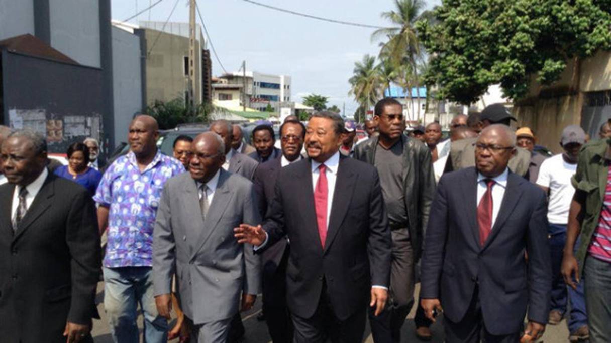 Les dirigeants de l'opposition gabonaise avec Jean ping au milieu.
