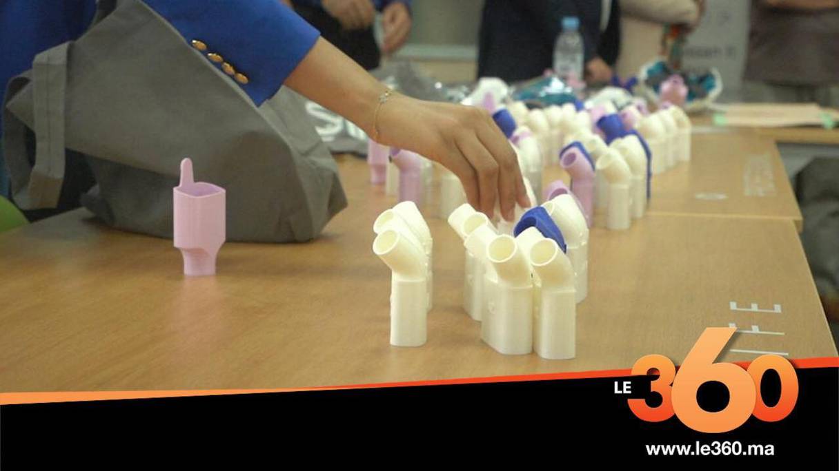 Les adaptateurs de masques de plongée imprimés en 3D par le Fablab de l’université Hassan II.
