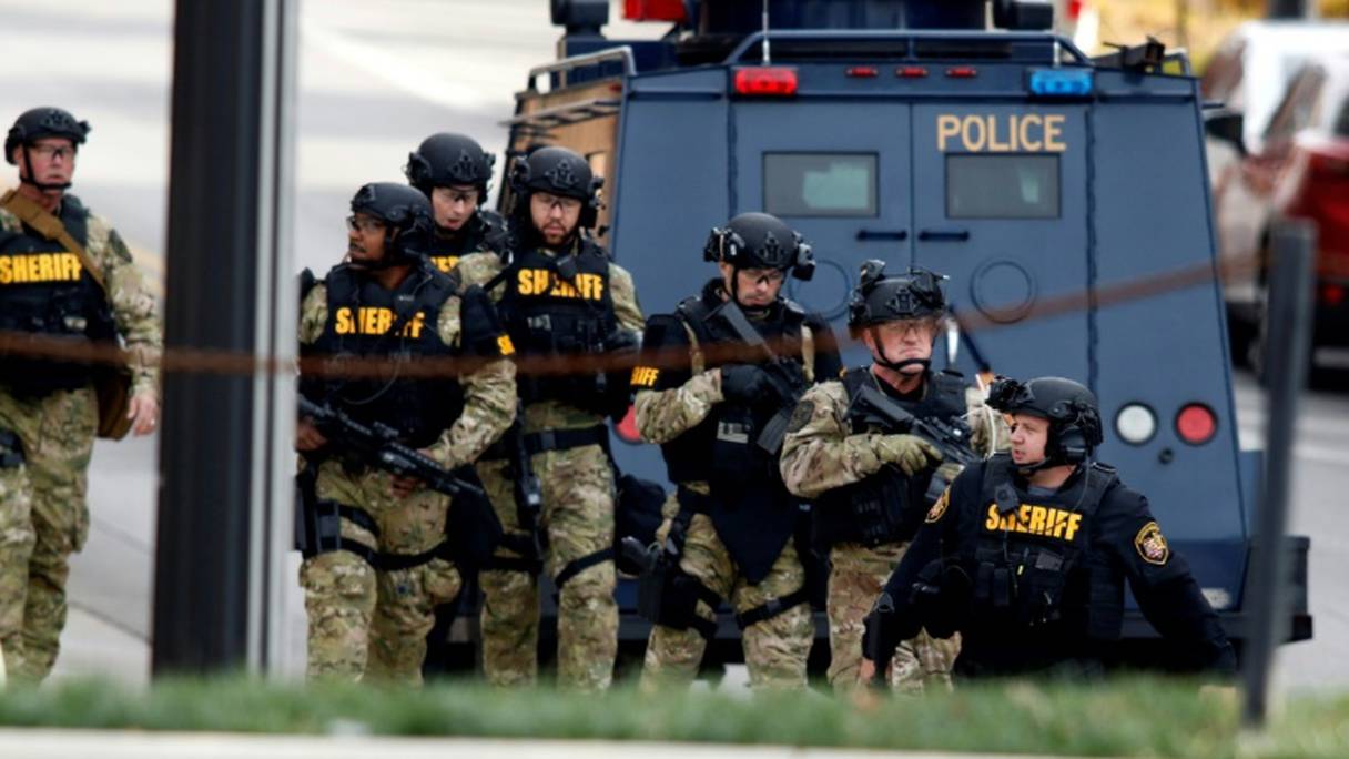 Des policiers sur le campus de l'université de Columbus, le 28 novembre 2016 dans l'Ohio.

