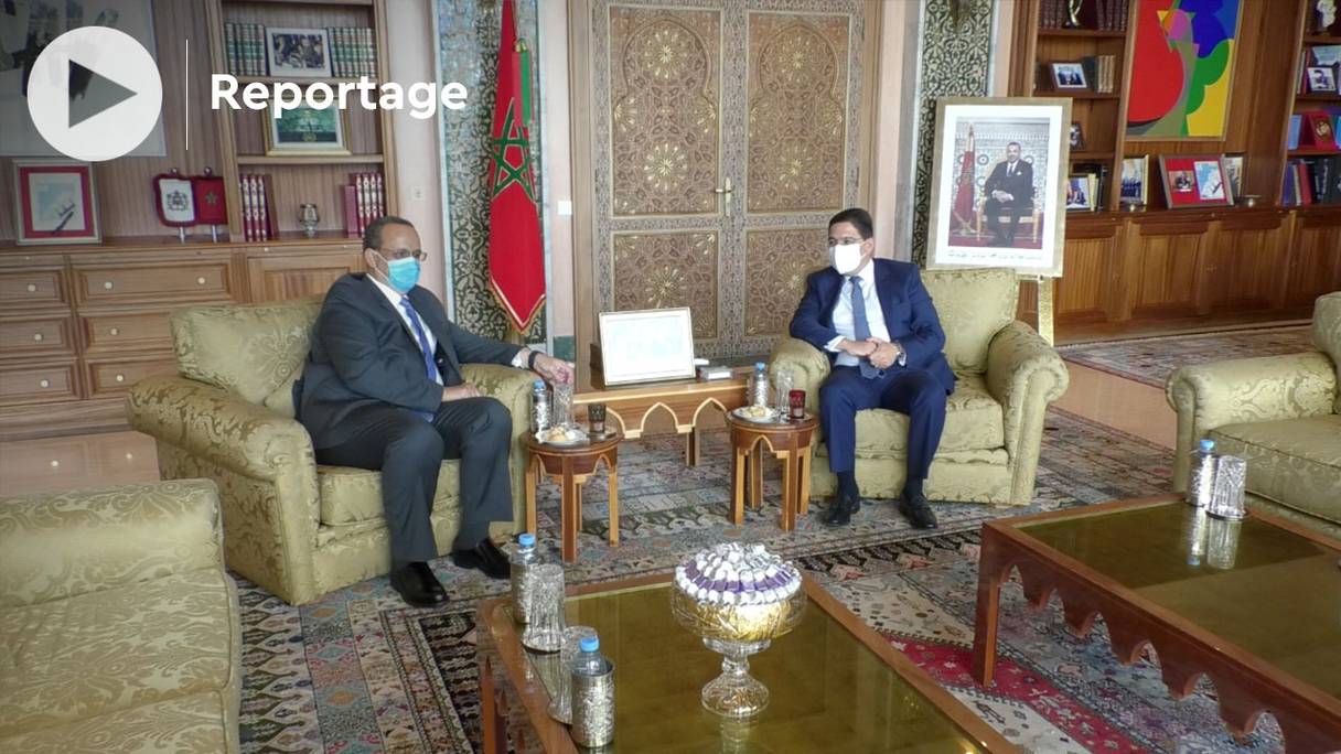 Nasser Bourita et son homologue mauritanien Ismail Ould Cheikh Ahmed lors de leur entretien à Rabat, le 24 mai 2021.
