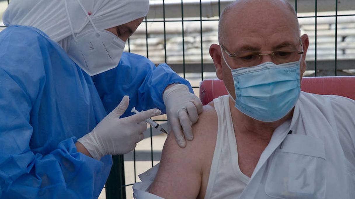 Les médecins algériens paient un lourd tribut à la pandémie de Covid-19.
