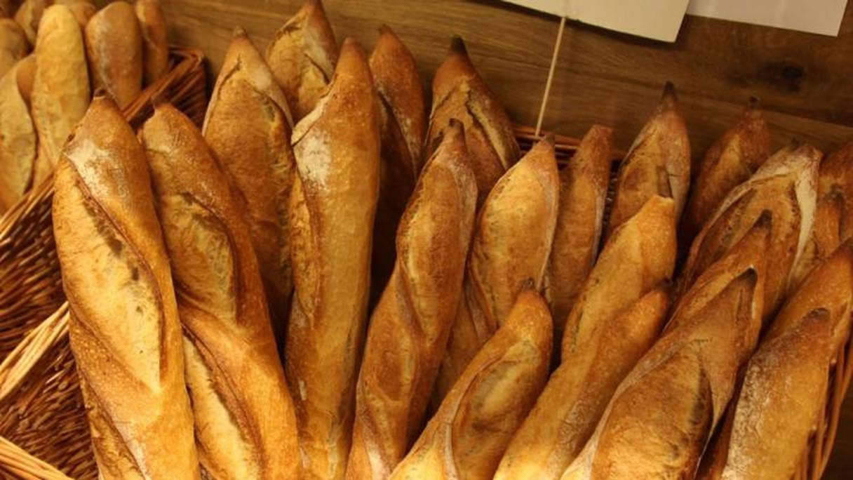 En Algérie, le prix de la baguette de pain est en hausse de près de 100%.
