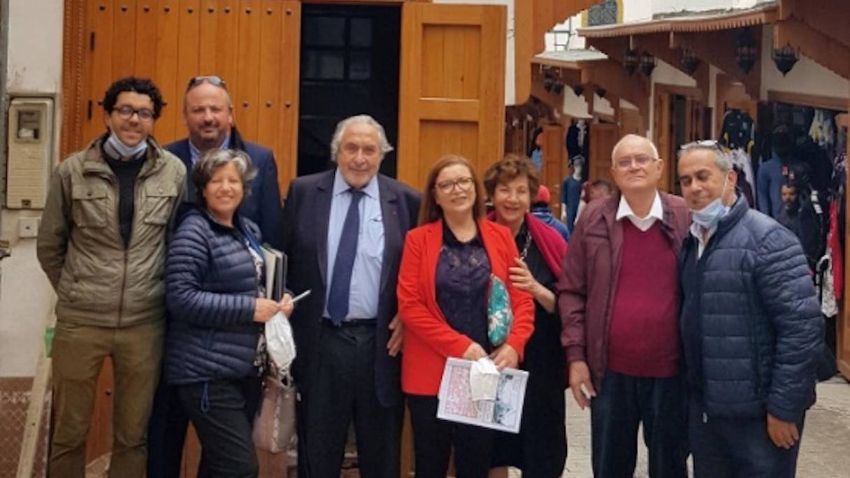 Serge Berdugo, SG du CCJM, accompagné d’une importante délégation, en visite à la synagogue Assayague.
