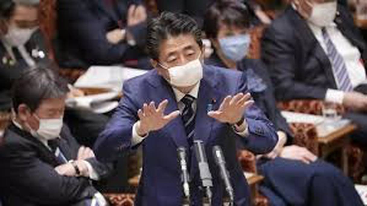 Le Premier ministre japonais Shinzo Abe, le 1er avril 2020, à Tokyo. 

