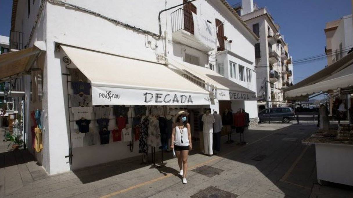 Dans les rues inhabituellement désertes de l'île d'Ibiza, en cet été 2020. 
