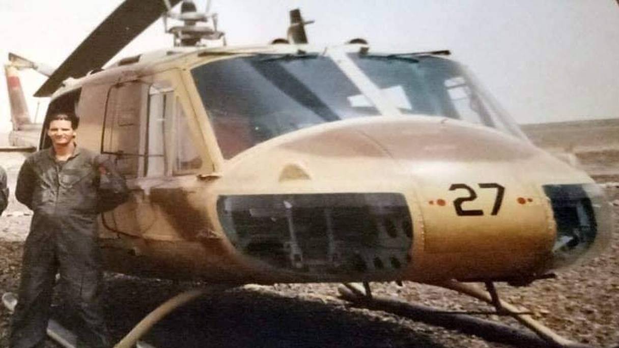 Photo de feu Lieutenant Colonel Hadrati, pilote de l'hélicoptère Bell qui s'est crashé hier vendredi 26 avril, entre Tichla et Bir El Gandouz. 

