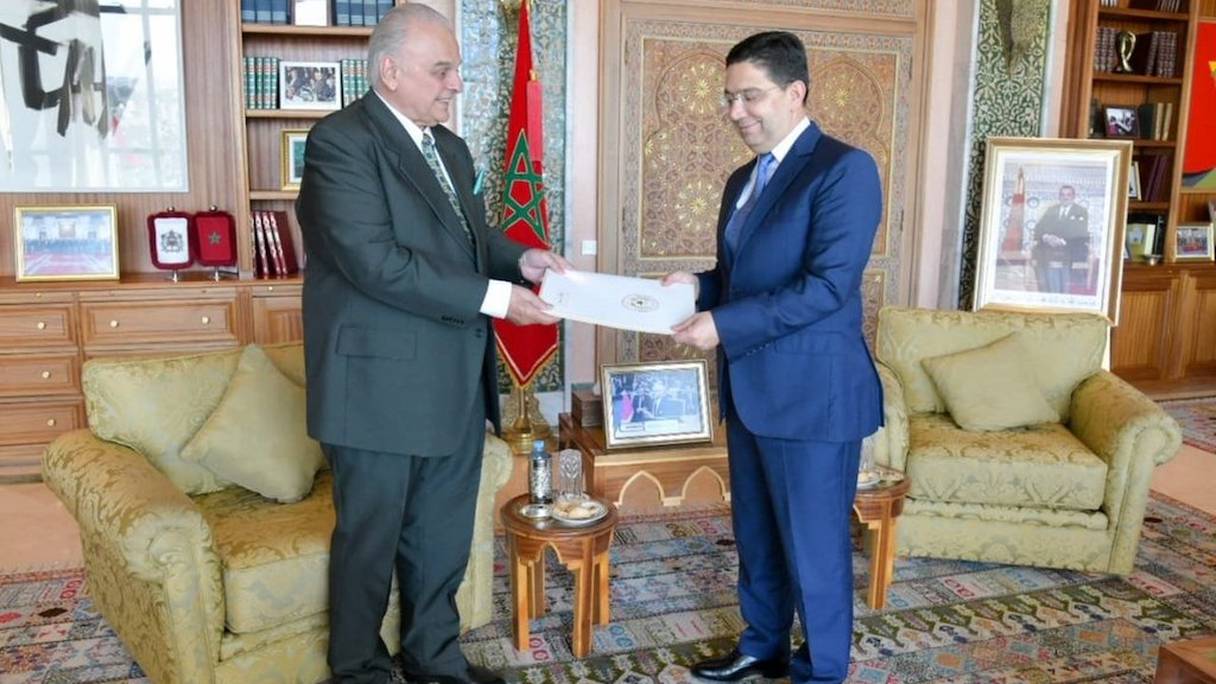 Nasser Bourita recevant Victor Hugo Ramon Paniagua Fretes, nouvel ambassadeur de la République du Paraguay, le mardi 31 mai 2022.
 
