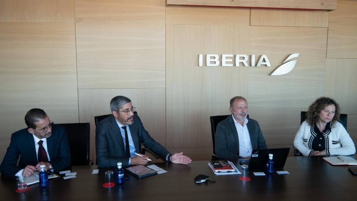 Le directeur général de l'ONMT s'est réuni lundi 7 février 2022, avec le top management de la compagnie aérienne Iberia, à Madrid. 
