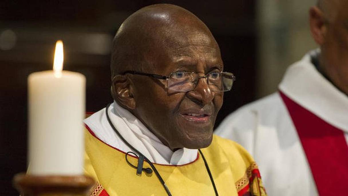 L'archevêque sud-africain Desmond Tutu fait partie des dix prix Nobel auteurs de la lettre.
