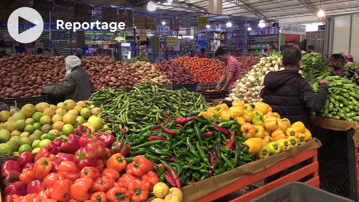 En cette période de pré-ramadan 2022, les prix des fruits et légumes stagnent dans les marchés de Laâyoune.
