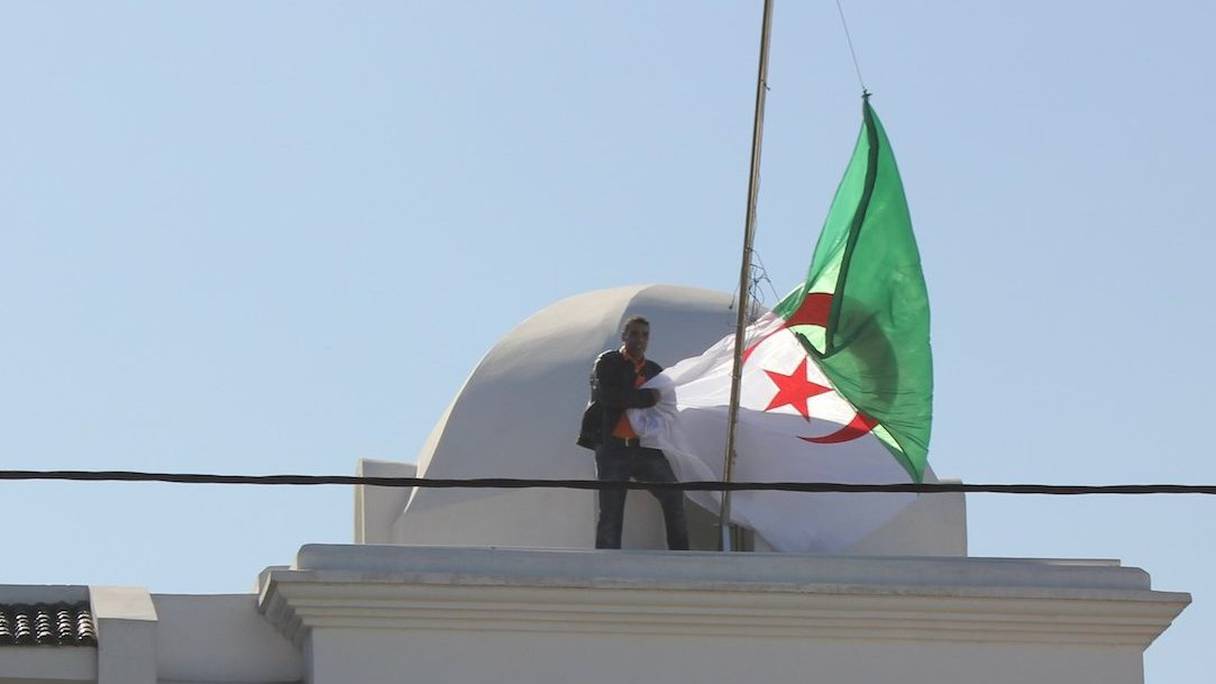 Un ressortissant marocain établi en Italie a réussi à entrer dans le consulat algérien à Casablanca
