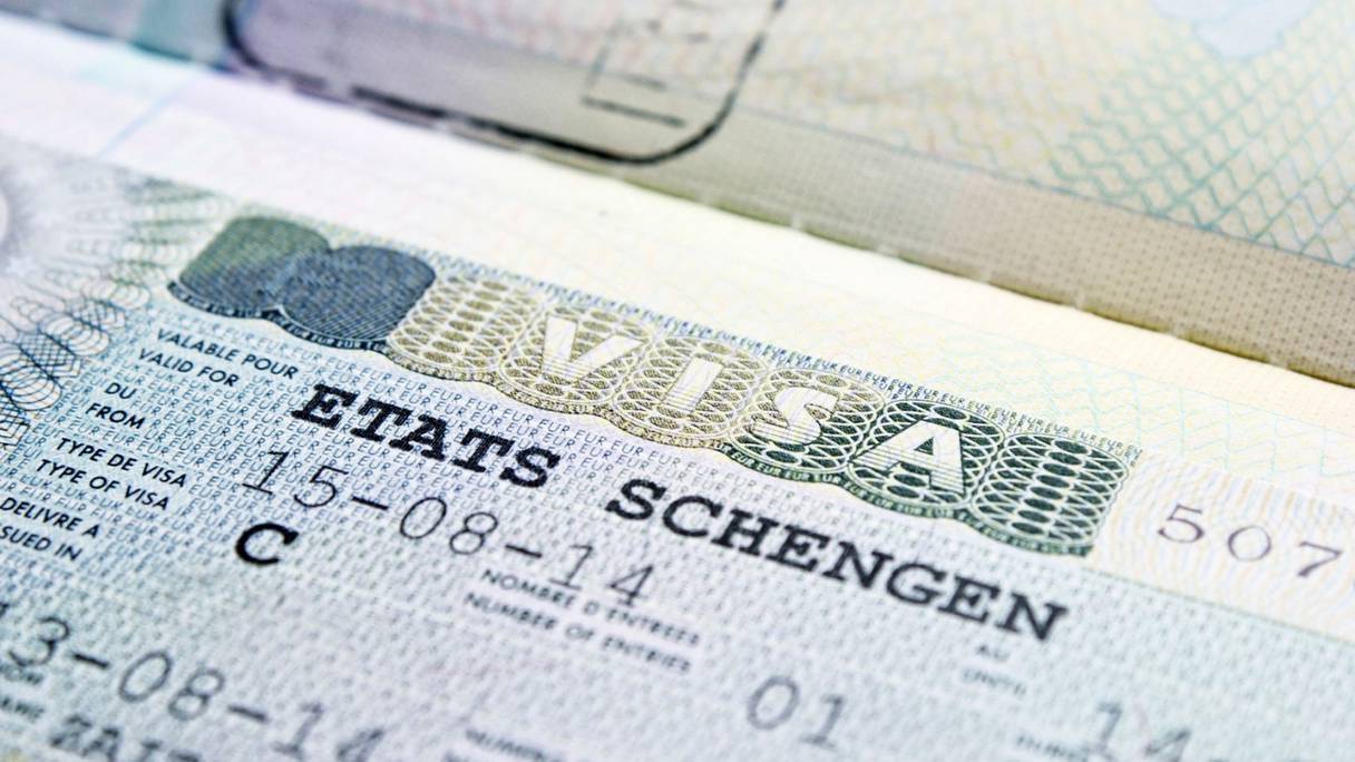 Un visa Schengen.
