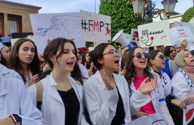 Lors d'une récente manifestation des étudiants en médecine devant le Parlement.