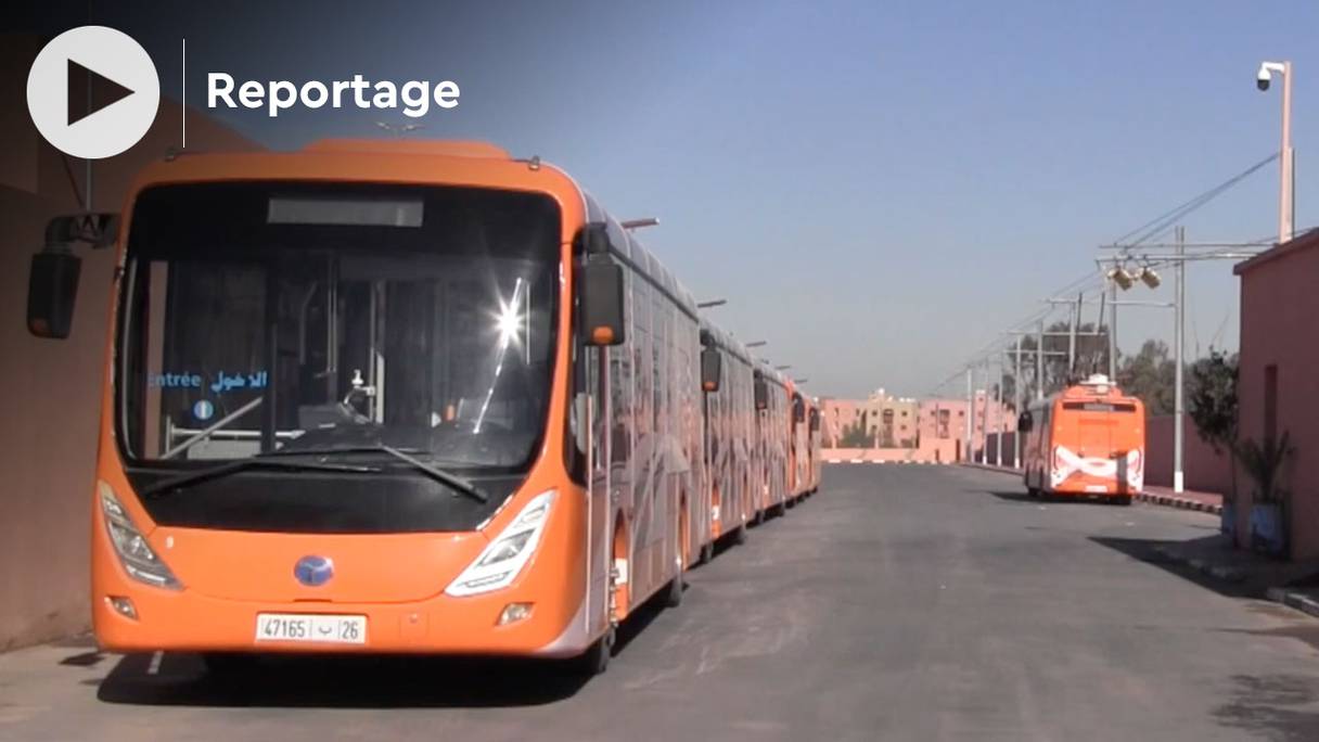 Bus à haut niveau de service (BHNS), électrique, à Marrakech.
