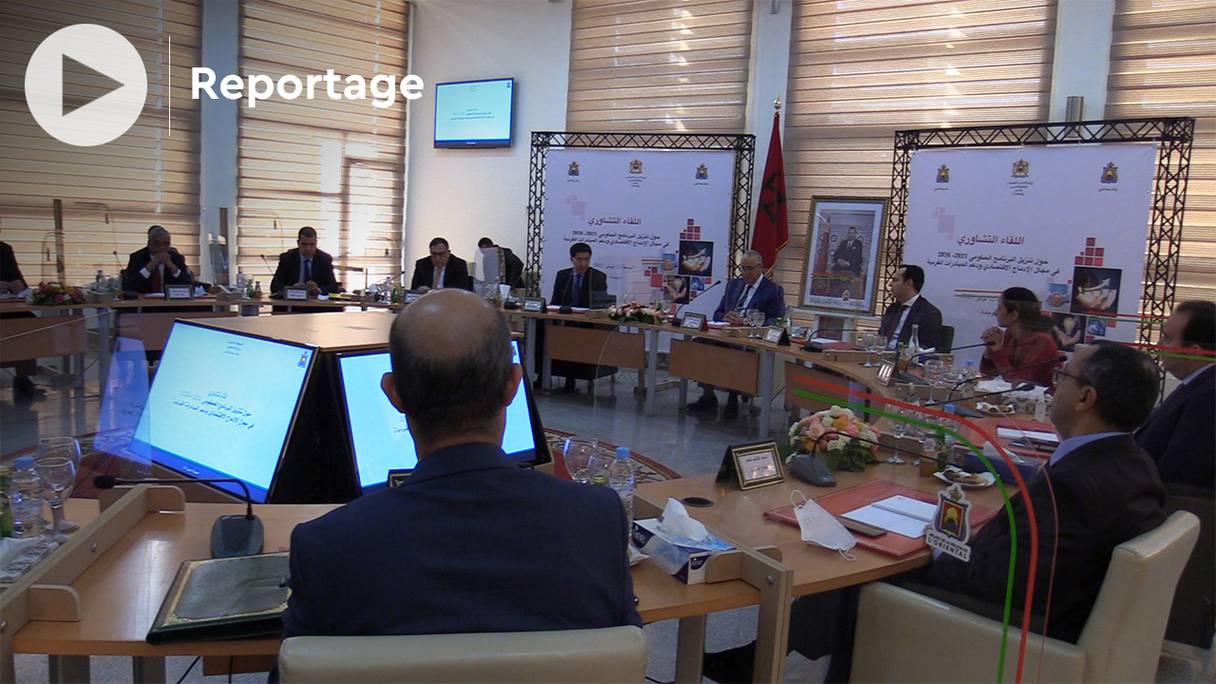 Le ministre de l’Inclusion économique, de la Petite entreprise, de l’Emploi et des Compétences, Younes Sekkouri, a présidé le 12 novembre 2021 à Oujda, une réunion de concertation pour valoriser les initiatives régionales en matière d'emploi.
