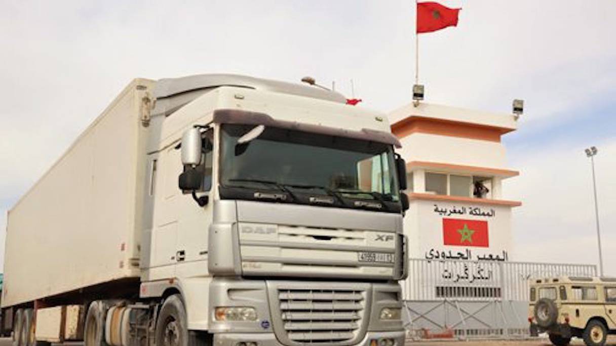 Le trafic routier entre le Maroc et la Mauritanie, à travers le poste-frontière d'El Guerguarat, a repris le samedi 14 novembre 2020.

