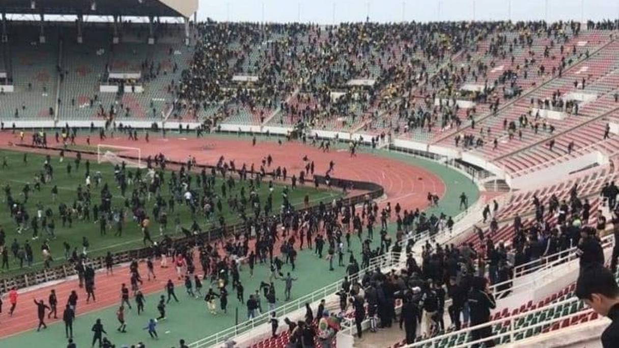 Le match As Far-Mas, joué dimanche 13 mars au stade Moulay Abdellah de Rabat, a été émaillé de violents incidents et d'actes de vandalisme.
