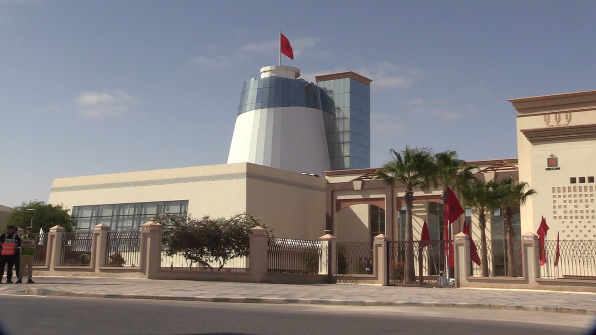 تدشين المكتبة الوسائطية الكبرى بمدينة العيون
