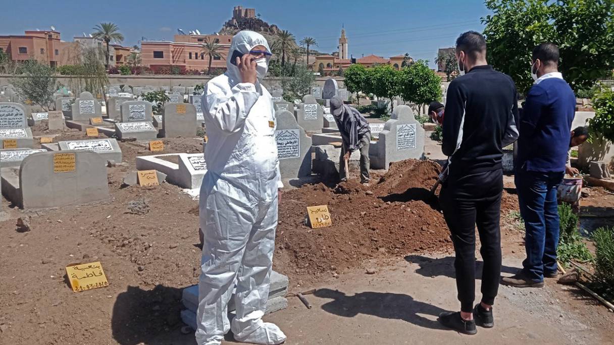 Le transfert et l'inhumation des morts du Covid-19 obéissent à un protocole très strict au Maroc.
