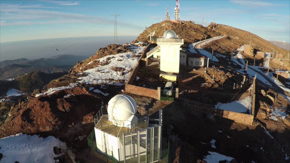 Dans le Haut Atlas, le télescope TRAPPIST-Nord de l'Observatoire de l'Oukaïmeden a permis à des chercheurs marocains de participer significativement à une découverte annoncée par la NASA, en 2017: 7 exoplanètes, dont 3 potentiellement habitables.
