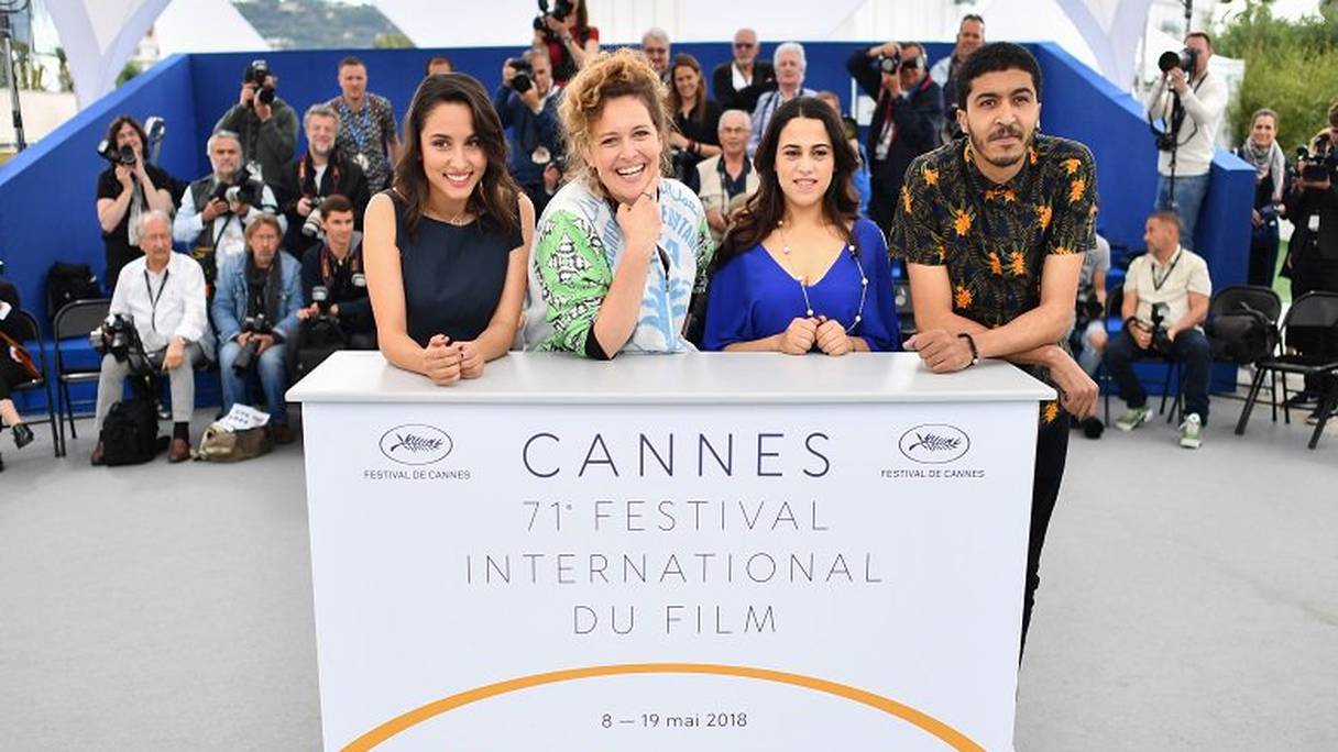 La réalisatrice Meryem Benm'barek et ses acteurs lors du photocall du Festival de Cannes 2018.
