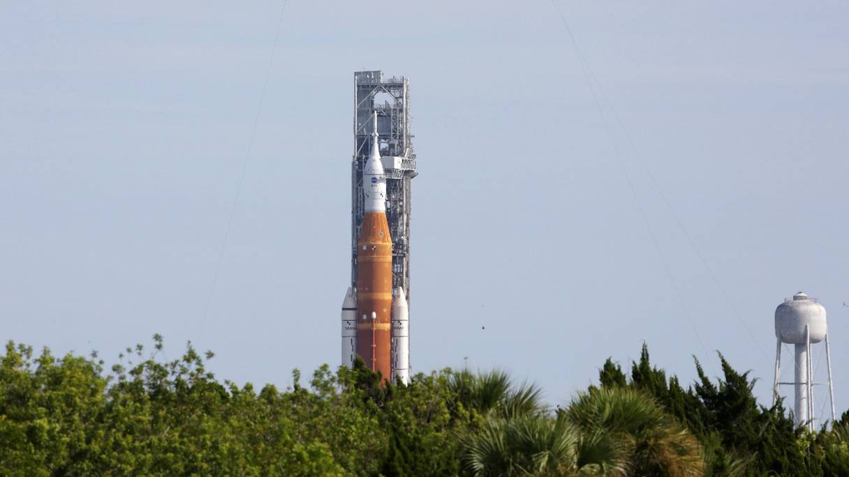 La fusée lunaire sans pilote Artemis I, sur la rampe de lancement du Kennedy Space Center à Cap Canaveral, en Floride, le 23 août 2022.
