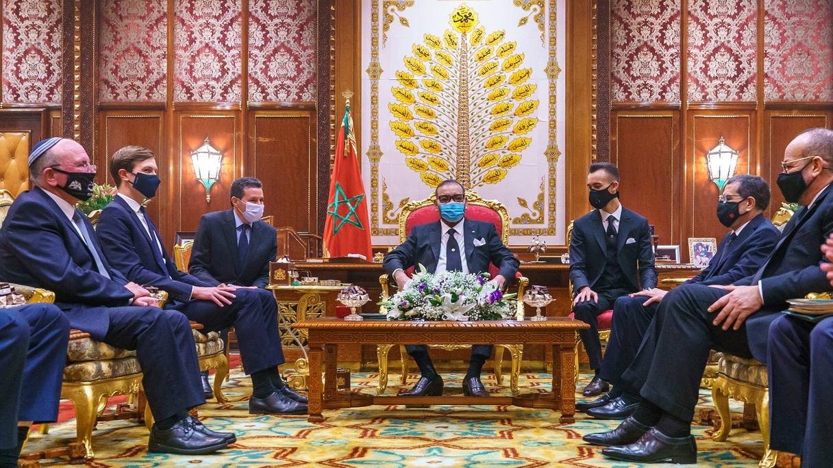 Le roi Mohammed VI a reçu Jared Kushner, Meir Ben-Shabbat et Avrahm Berkowitz au Palais royal de Rabat, le 22 décembre 2020.
