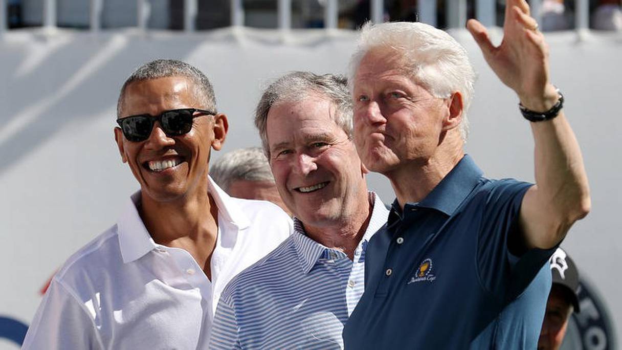 Les ex-présidents américains Barack Obama, George W. Bush et Bill Clinton. 
