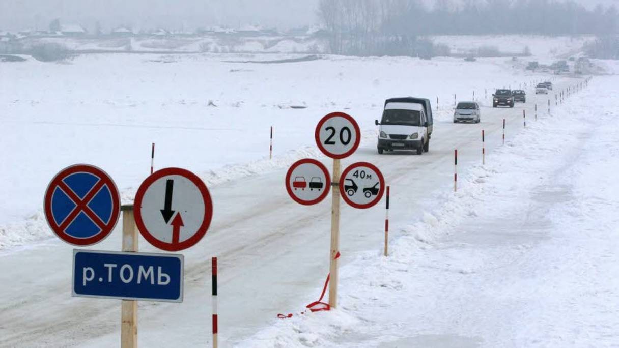 En Russie, environ 23.000 personnes meurent chaque année sur les routes.
