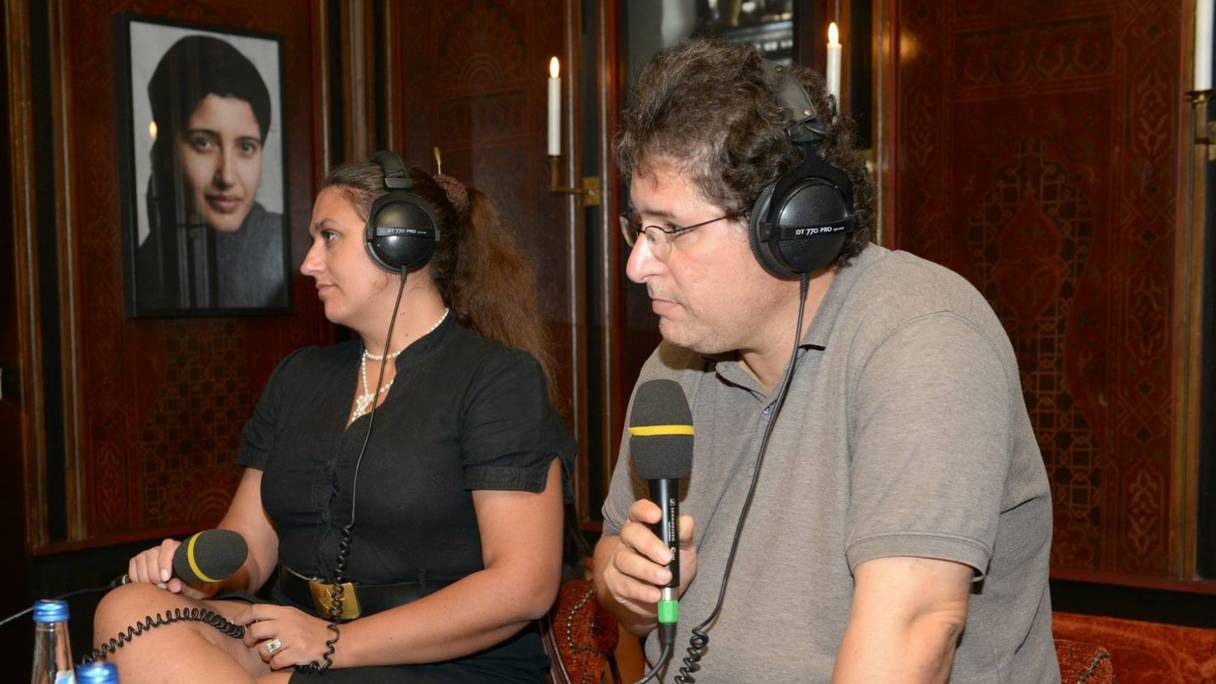 Jean Zaganiaris à la Mamounia, au micro de Luxe radio, aux côtés de Mélanie Frerichs Cigli.  

