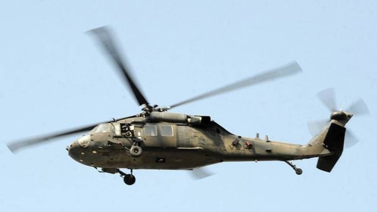 L'hélicoptère, un HH-60 Pave Hawk, s'est écrasé vers 18H45 GMT. 
