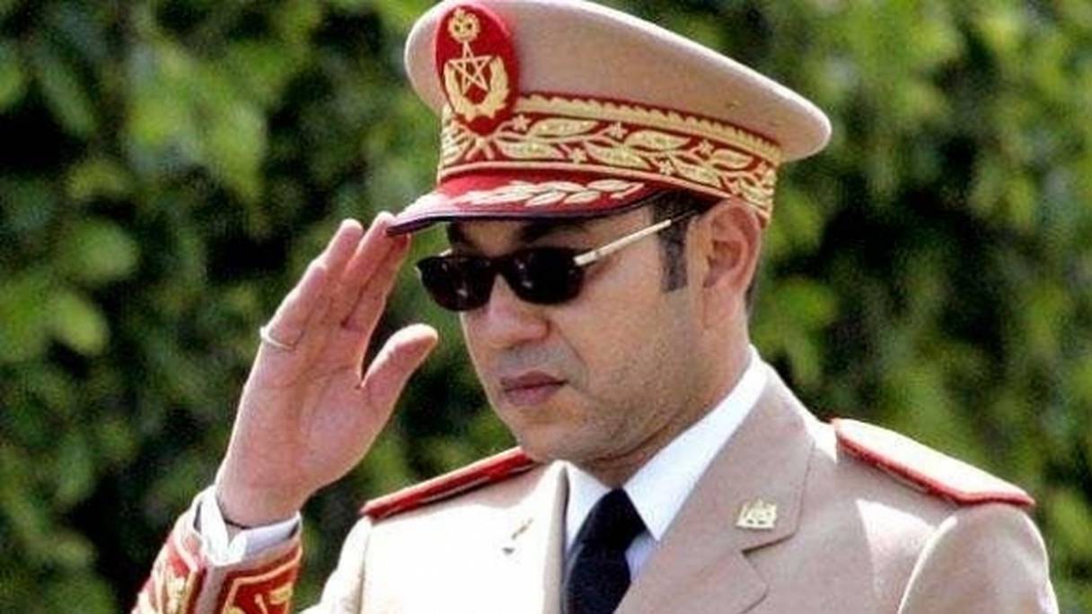 Le roi Mohammed VI, chef suprême et chef d'Etat-major général des Forces armées royales.
