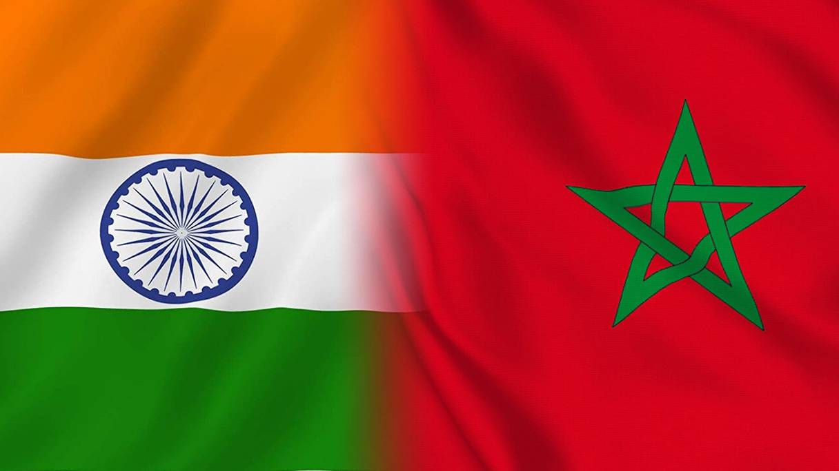 Drapeaux de l'Inde et du Maroc.